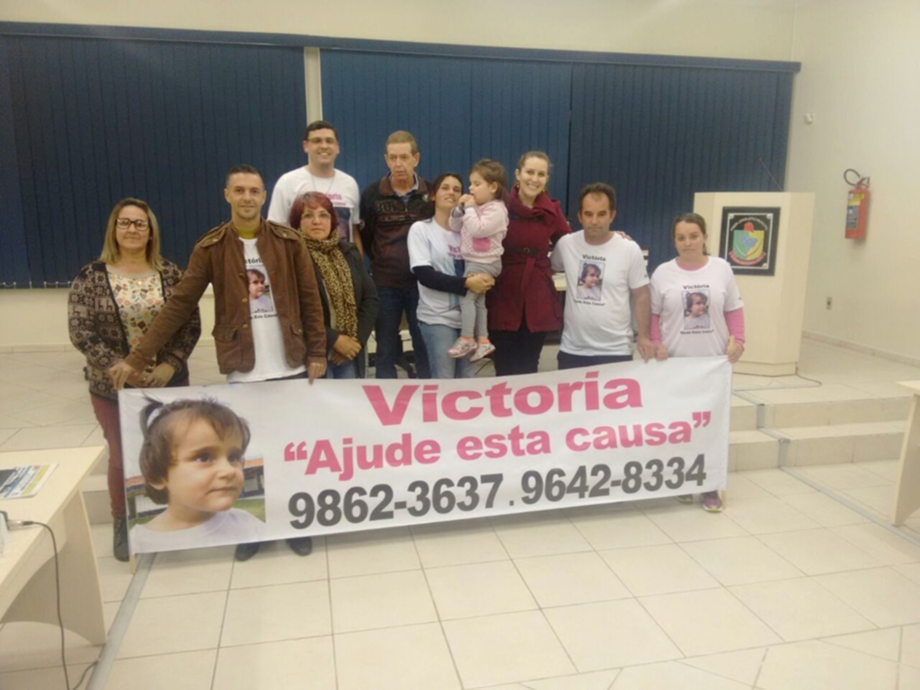 SOMBRIENSES BUSCAM CURA PARA FILHA COM DOENÇA GRAVE