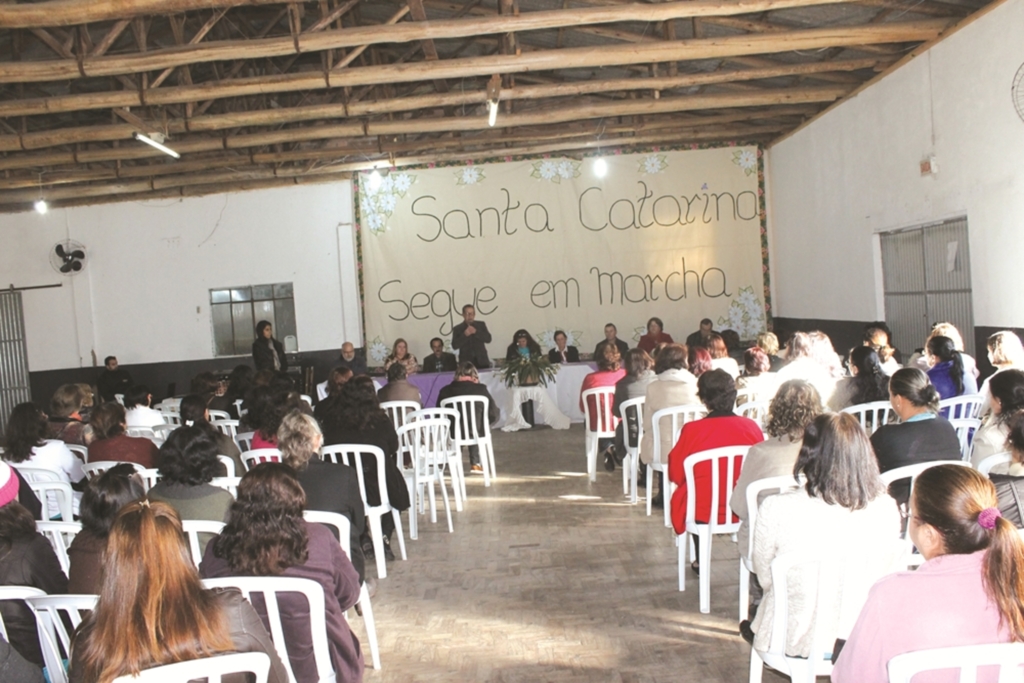 STR DE SÃO JOÃO DO SUL E PASSO DE TORRES REALIZA SEMINÁRIO DE MULHERES AGRICULTORAS