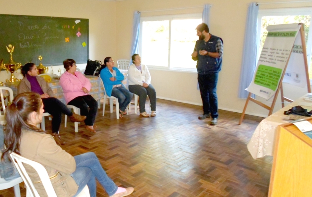 EMATER DE MAMPITUBA INICIA O FESTIVAL DE HORTAS COM CLUBES DE MÃES