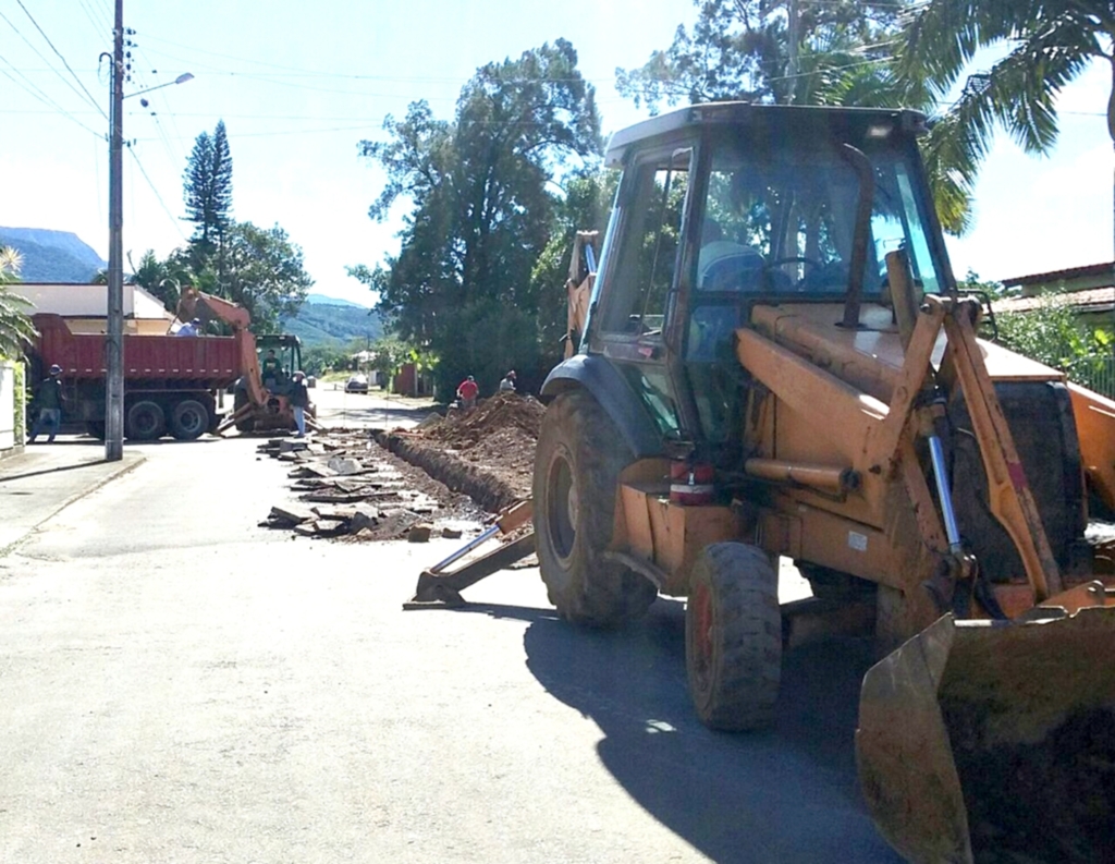OBRAS DE SANEAMENTO BÁSICO RECOMEÇAM EM PRAIA GRANDE