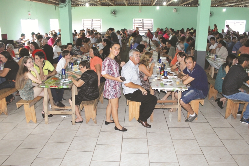QUERÊNCIA REALIZA COM SUCESSO FESTA EM HONRA A SANTA PAULINA