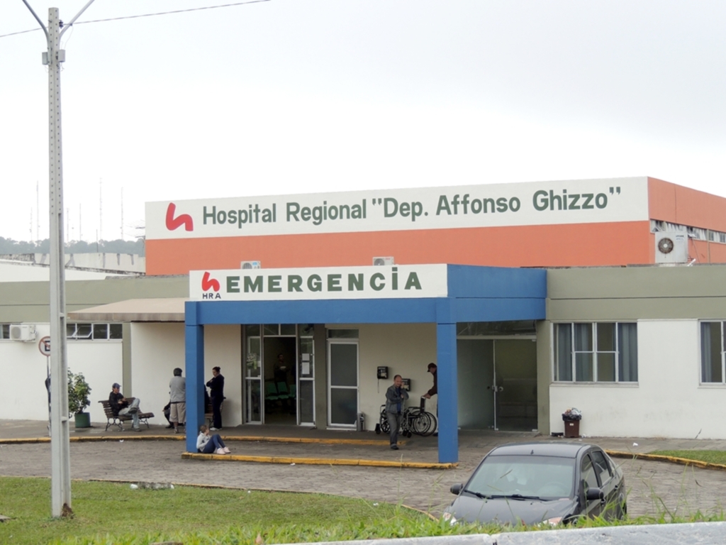 MOTOCICLISTA FICA GRAVEMENTE FERIDO EM PRAIA GRANDE