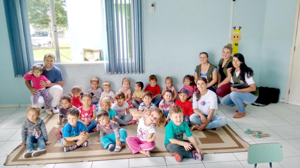 ESF DE VILA CONCEIÇÃO REALIZA PALESTRAS ALERTANDO ALUNOS E  PROFESSORES SOBRE A DENGUE