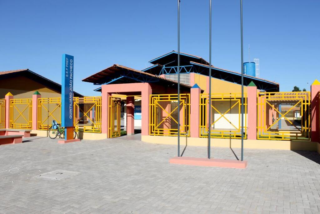 NOVA ESCOLA DO CENTRO RECEBE ALUNOS