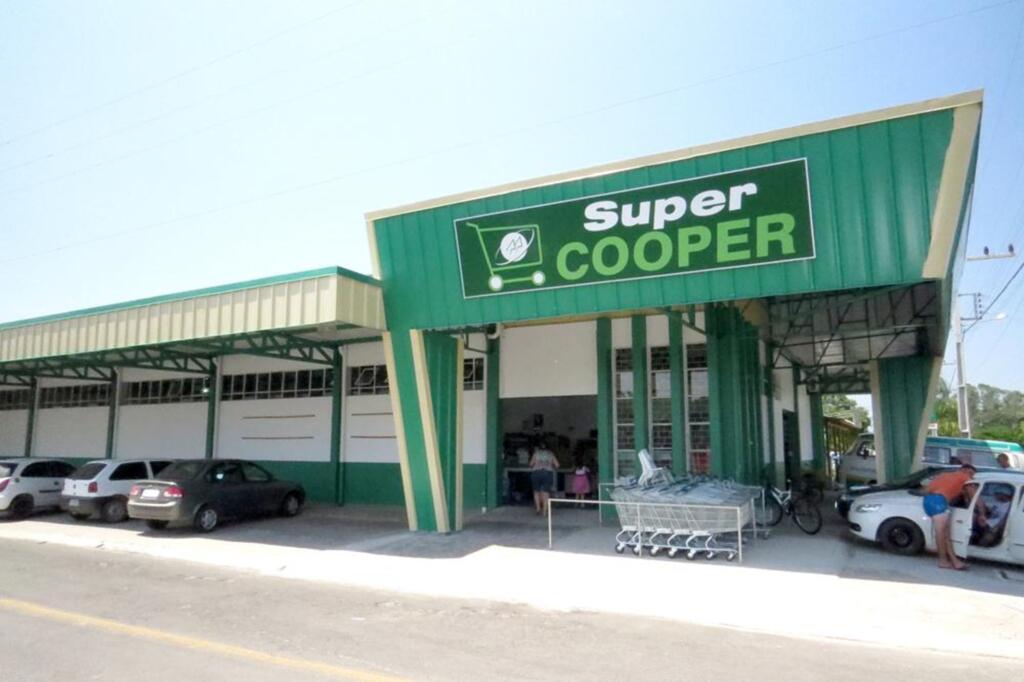 SUPERMERCADO SUPER COOPER  É ASSALTADO EM SÃO JOÃO DO SUL