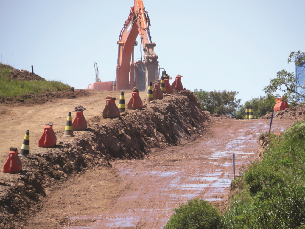 OBRAS DA SERRA DO FAXINAL SEGUEM EM ANDAMENTO EM PRAIA GRANDE