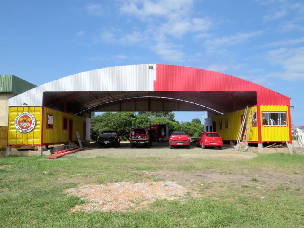 NOVA SEDE DOS BOMBEIROS DE PASSO  DE TORRES ESTÁ EM FASE DE ACABAMENTO