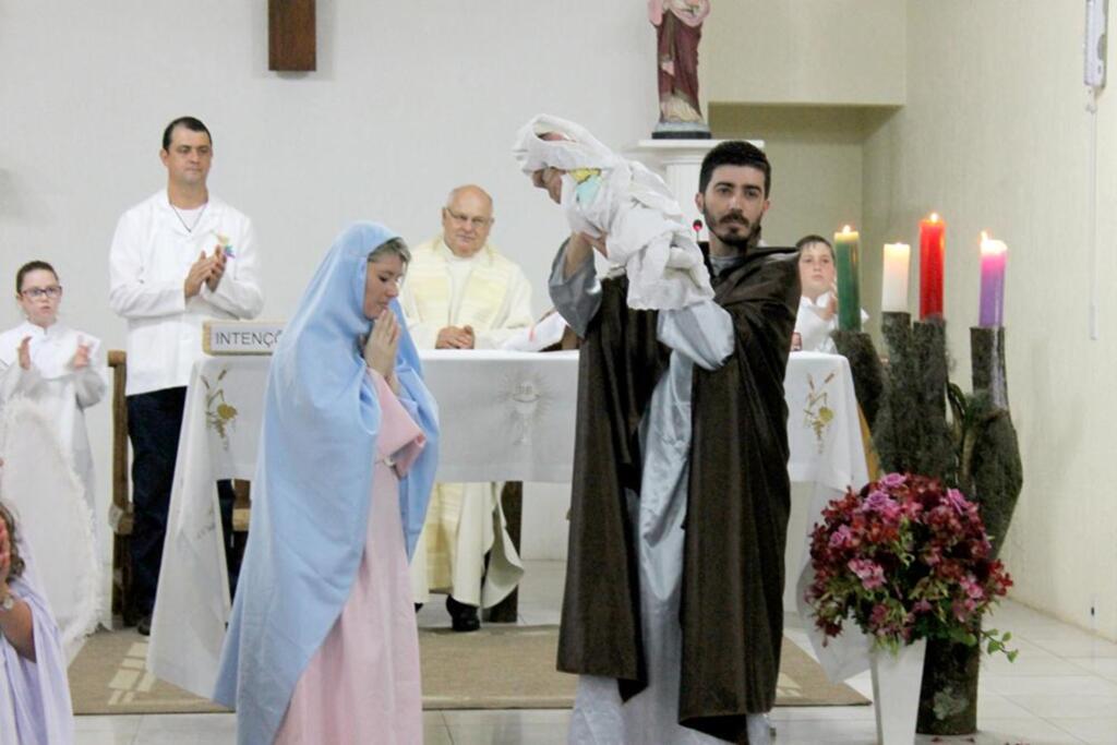 MISSA DE NATAL É REALIZADA EM SÃO JOÃO DO SUL