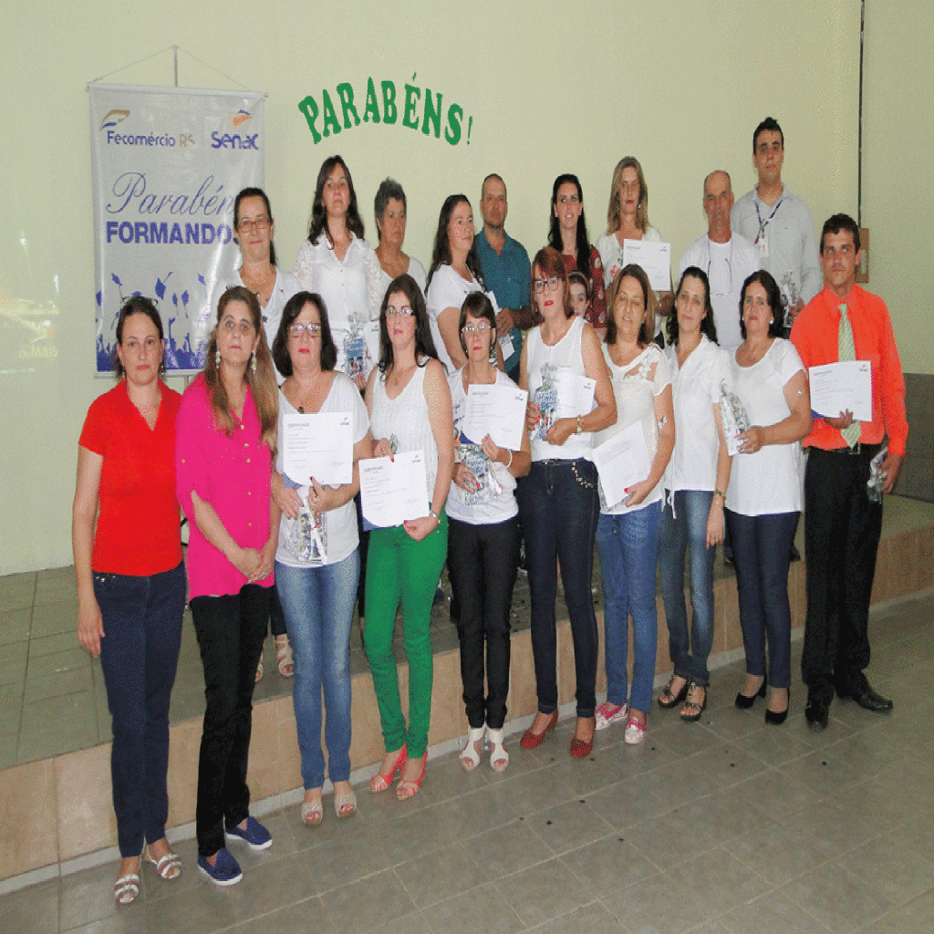 CRAS DE MAMPITUBA  REALIZA FORMATURA DO CURSO DE OPERADOR DE COMPUTADOR DO SENAC