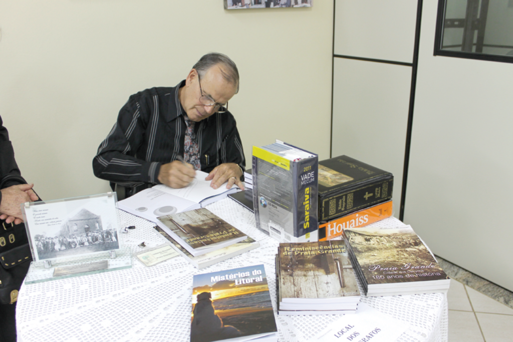 LANÇAMENTO DO LIVRO ?MISTÉRIOS DO LITORAL?