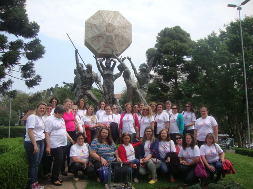 NÚCLEOS FEMININOS DA COOPERJA VISITAM NOVA PETRÓPOLIS