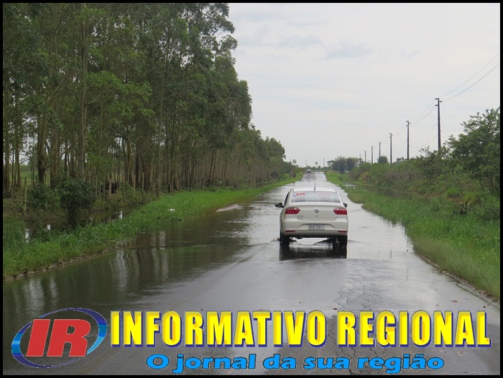 CHUVAS CAUSAM A INTERDIÇÃO DA RODOVIA SC 290