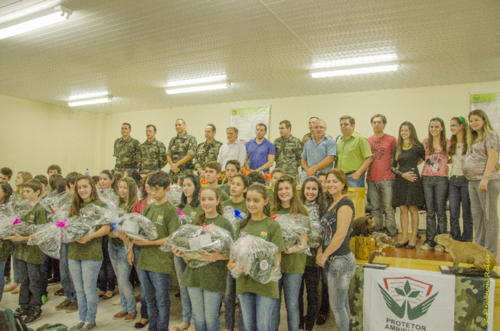 CURSO DE PROTETORES AMBIENTAIS INICIA EM PRAIA GRANDE