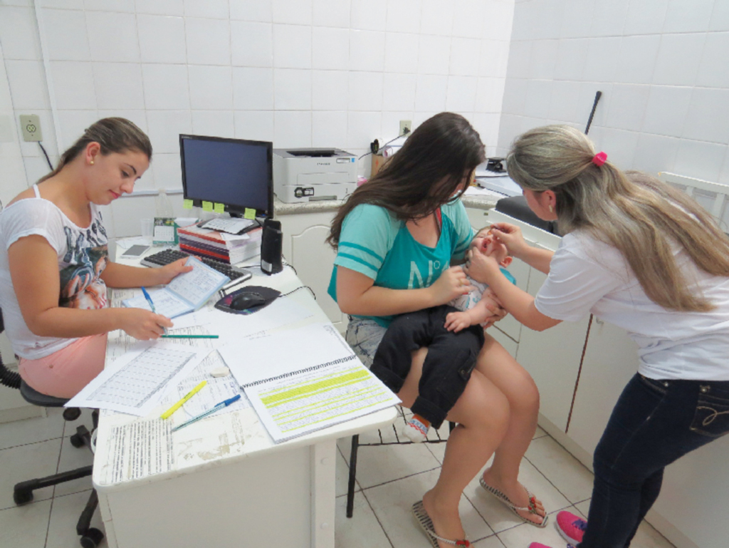 CAMPANHA DE VACINAÇÃO  CONTRA PÓLIO COMEÇA EM TODA REGIÃO