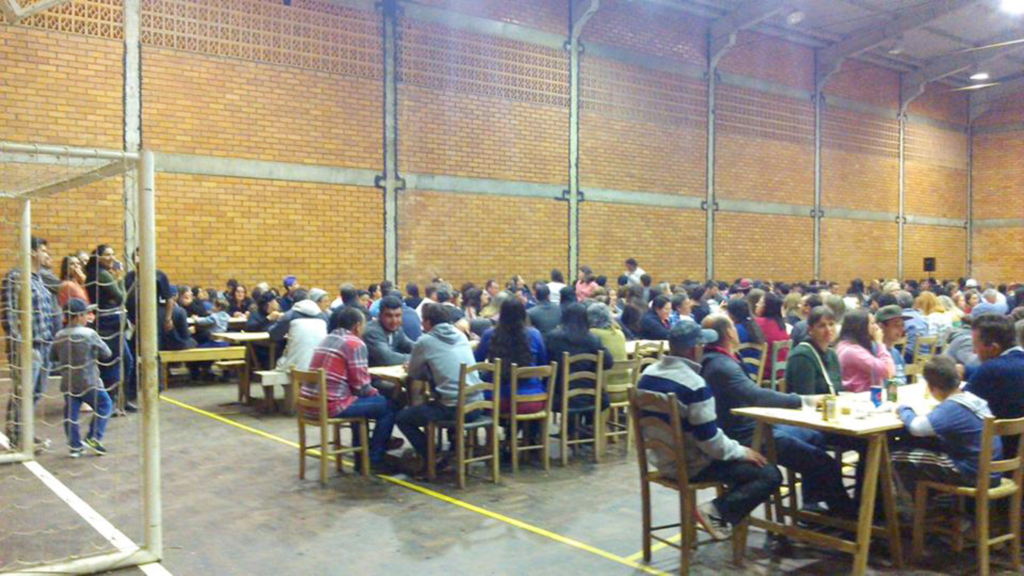 SUCESSO NO BINGO DA APAE DE PASSO DE TORRES