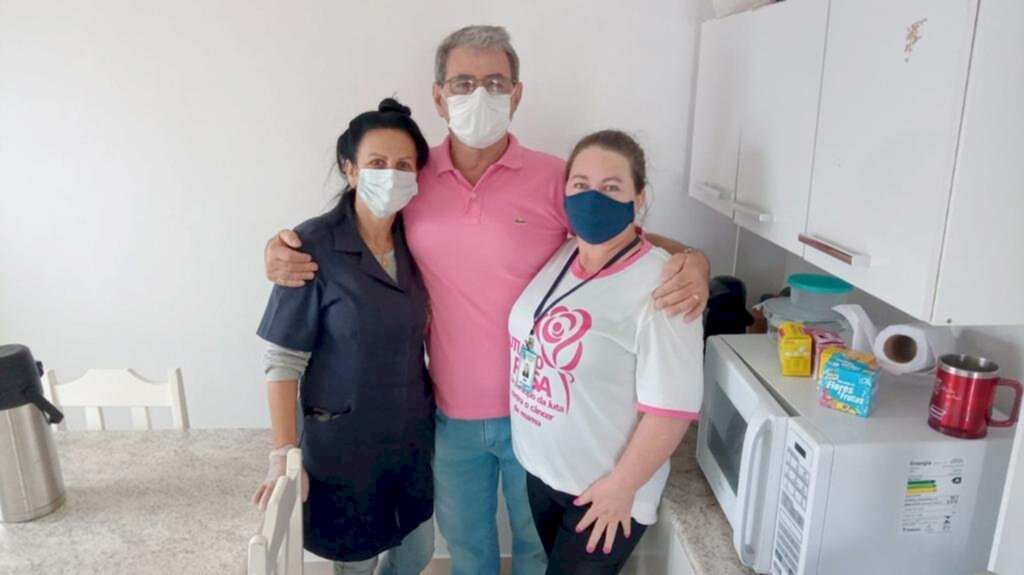 SECRETARIA DE SAÚDE DE PASSO DE TORRES REALIZA 'DIA D' DA CAMPANHA OUTUBRO ROSA