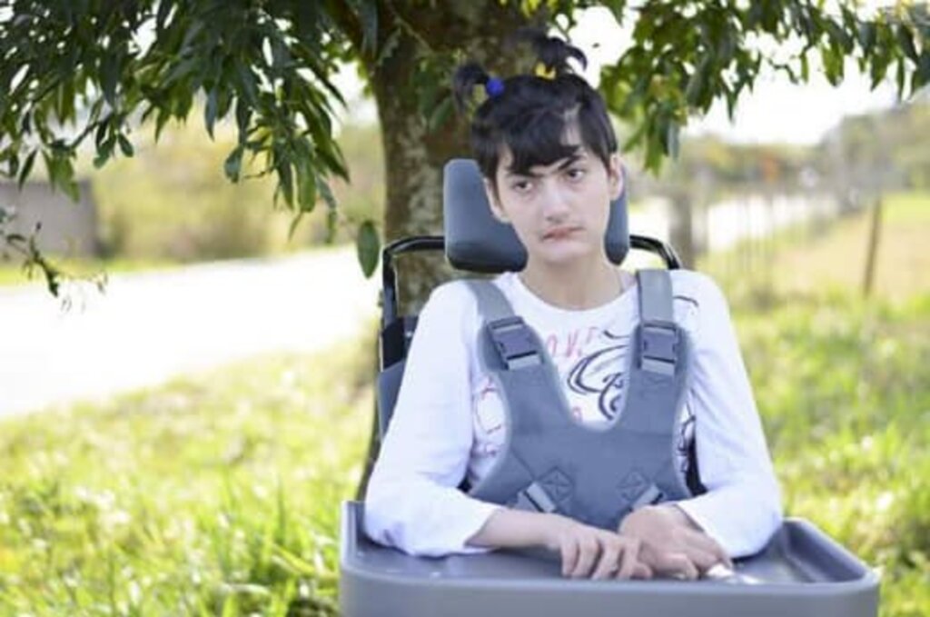 COMPEDE E APAE DE SÃO JOÃO DO SUL SE DESPEDEM DA JOVEM LAURA DA SILVA