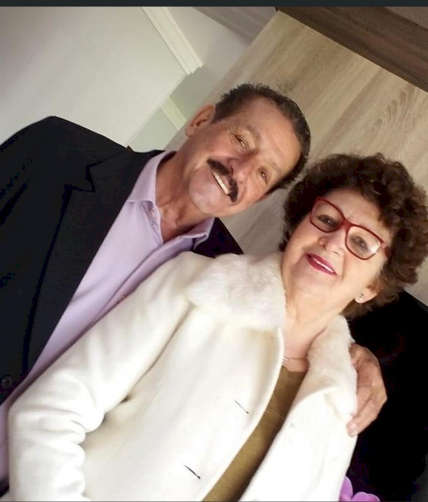 Arquivo - Zé Pereira ao lado de sua esposa, Tereza.