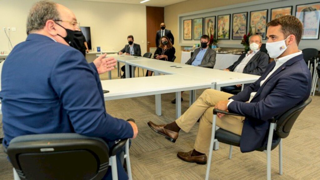 Gustavo Mansur / Palácio Piratini - Empresa informou que prepara a realização da terceira fase de testes da vacina no Brasil, processo exigido pela Anvisa