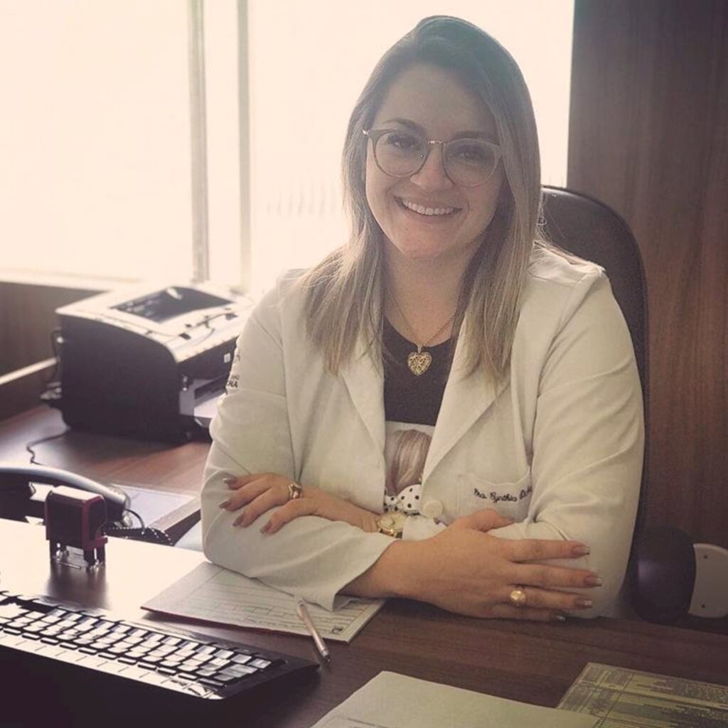 MÉDICA CYNTHIA ETCHANDY FALA SOBRE  OS DIFERENTES SINTOMAS DO COVID-19