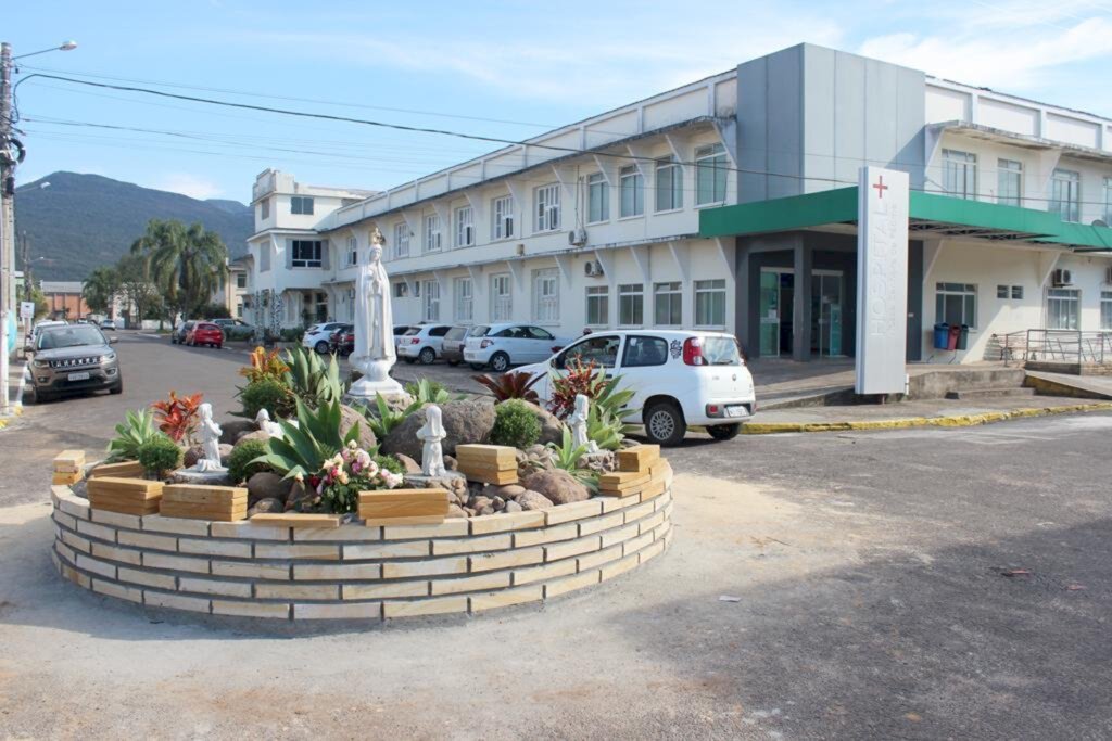 AUMENTO DE CASOS E INTERNAÇÕES POR COVID-19  NA REGIÃO GERAM PREOCUPAÇÃO AO HOSPITAL DE PRAIA GRANDE