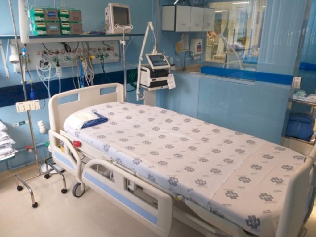 Maila Barbi/ SES - Leito no Hospital Regional Hans Dieter Schmidt, em Joinville.