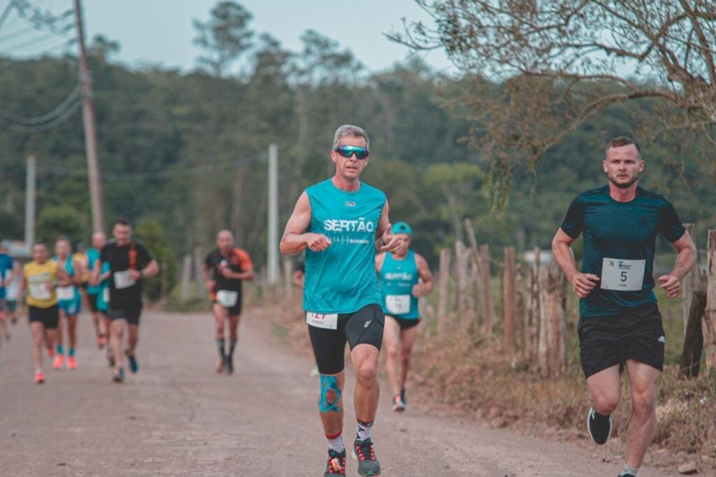 MORRINHOS DO SUL: I CORRIDA RÚSTICA DO RECANTO DOS CANYONS CONTOU COM A PARTICIPAÇÃO DE 170 ATLETAS
