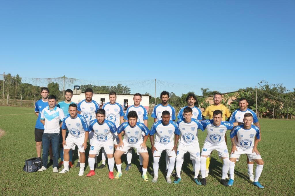 PASSO MAGNUS LIDERA O CAMPEONATO MUNICIPAL DE FUTEBOL DE SÃO JOÃO DO SUL