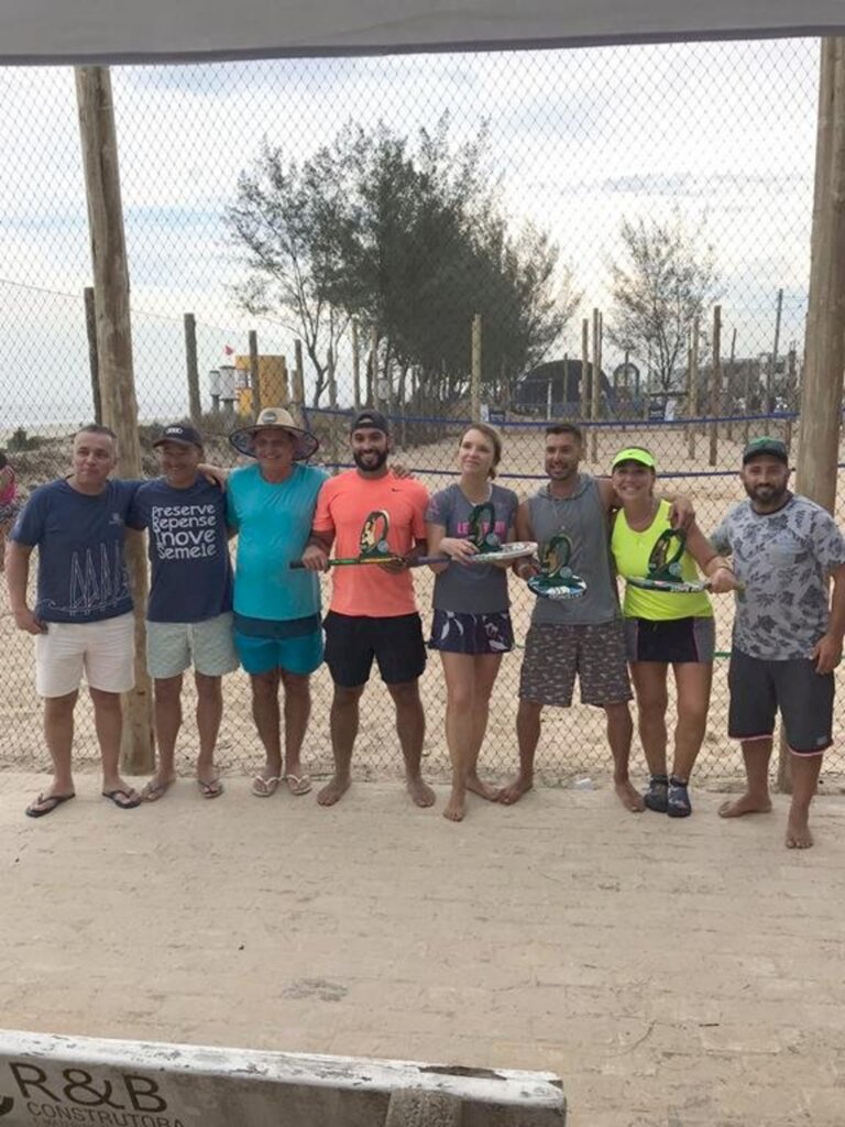 SUCESSO NO TORNEIO DE BEACH TÊNIS EM BELLATORRES