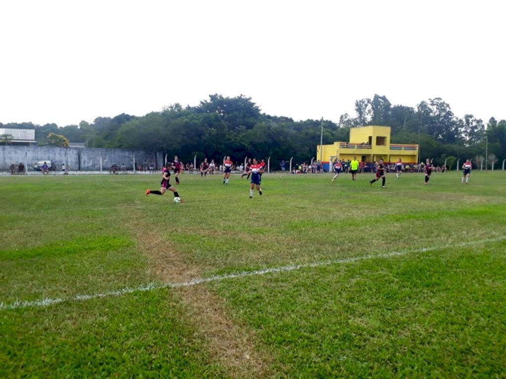 BONS JOGOS MARCARAM A RODADA DO CAMPEONATO MUNICIPAL DE FUTEBOL SUIÇO DE SÃO JOÃO DO SUL