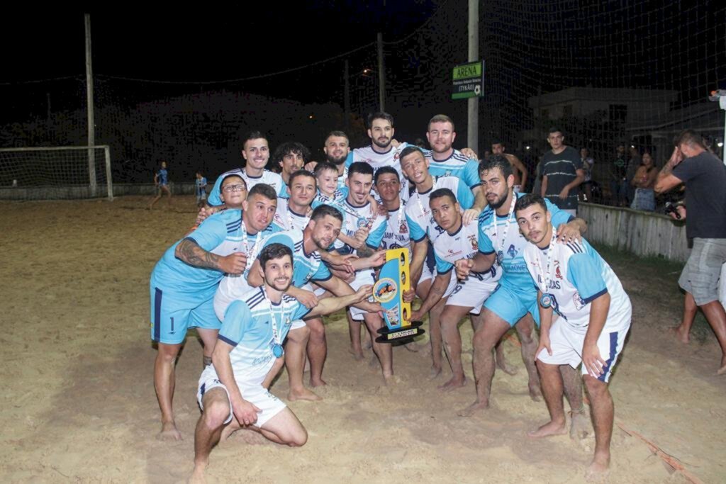 BIGUS E COSMOS SÃO OS CAMPEÕES DO BEACH SOCCER