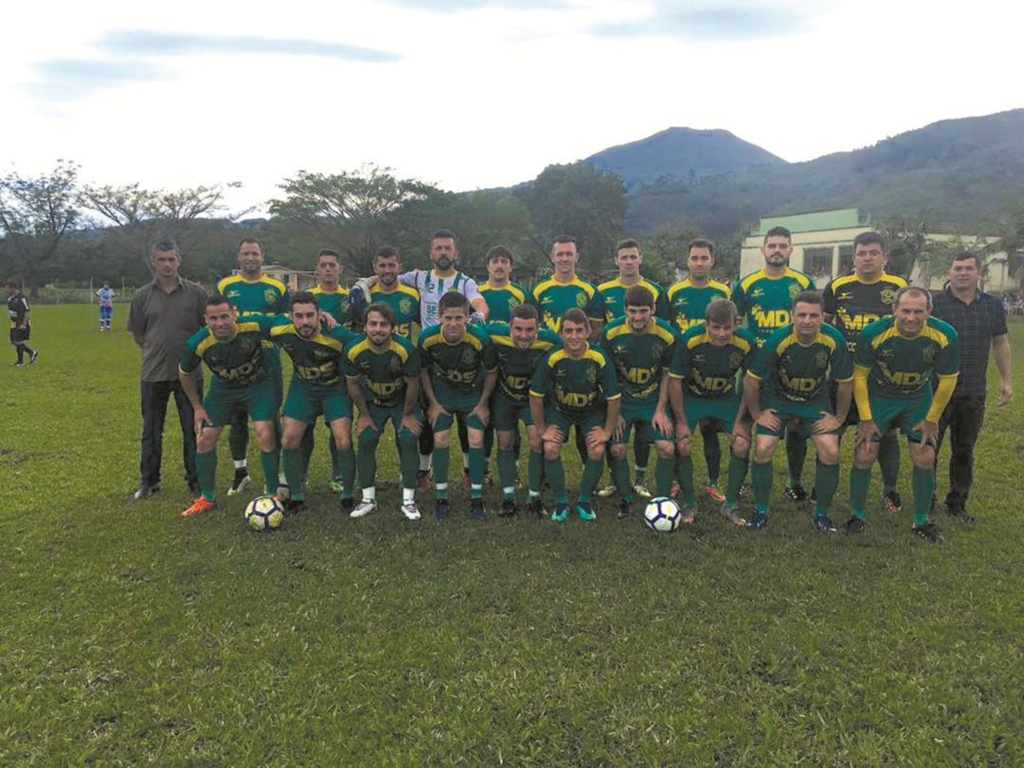 MÃE DOS HOMENS E FLOR DA SERRA DECIDEM VAGA  NA FINAL DO CAMPEONATO DA LAVM