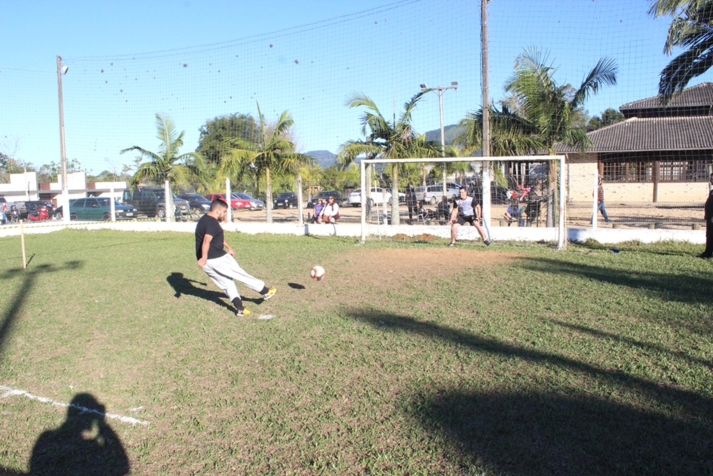 REALIZADO O 1º TORNEIO DE  PÊNALTI BENEFICENTE
