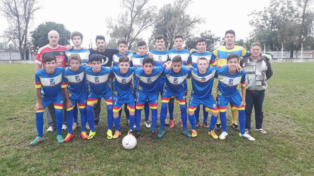 SÃO JOÃO DO SUL COMEÇA BEM NA DISPUTA DA COPA AMESC DE FUTEBOL DE CAMPO