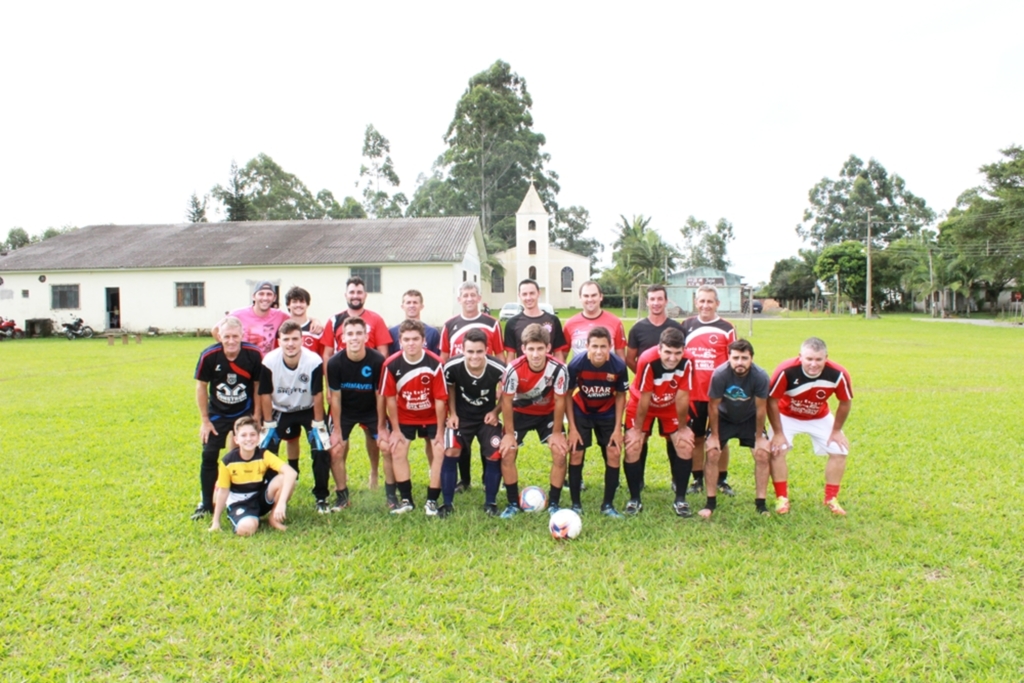 ESPORTE NAS COMUNIDADES