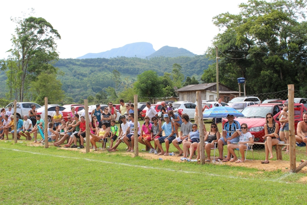 CAMPEONATO ABERTO DE FUTEBOL SUIÇO  DO BAIRRO LEÃO SEGUE EM PRAIA GRANDE
