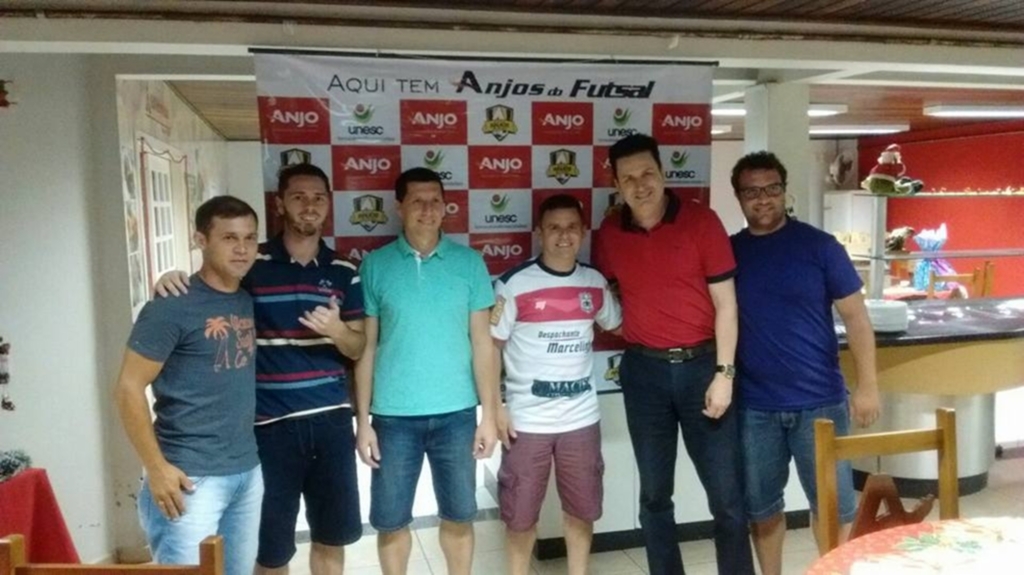 SÃO JOÃO DO SUL RECEBE PRÊMIO DESTAQUE DO PROJETO ANJOS DO FUTSAL