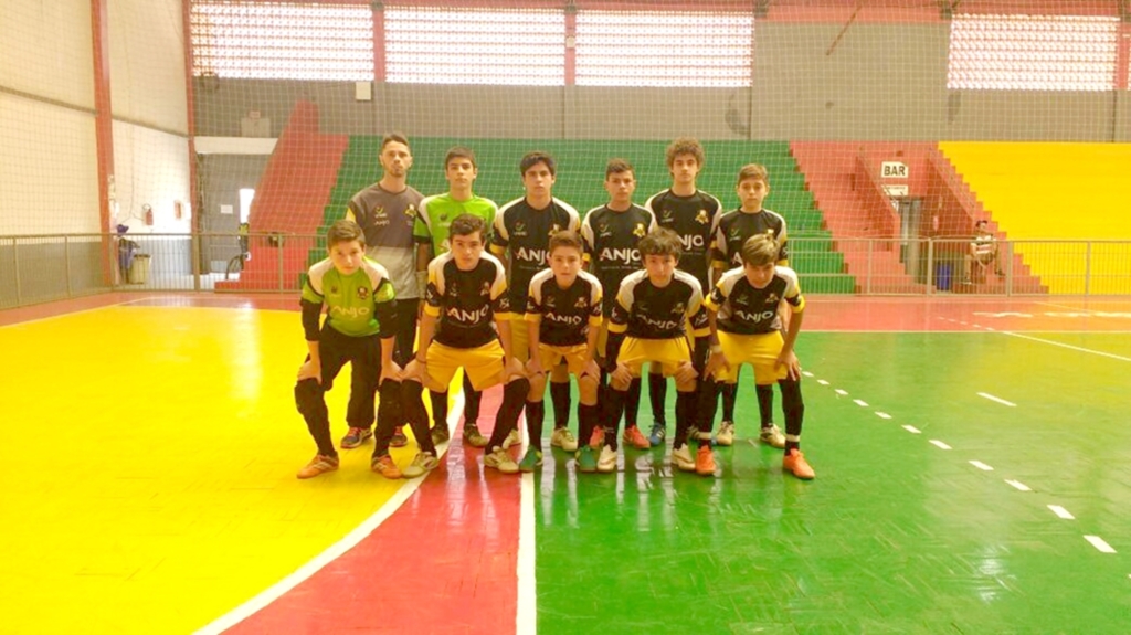 MENINOS DE SÃO JOÃO DO SUL SEGUEM NA COPA ANJOS DO FUTSAL/UNESC