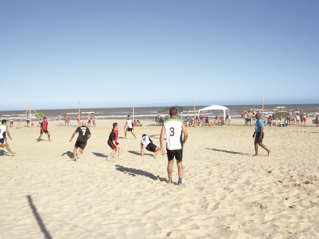 BOM PÚBLICO ACOMPANHA OS JOGOS DO CAMPEONATO PRAIANO DE ROSA DO MAR