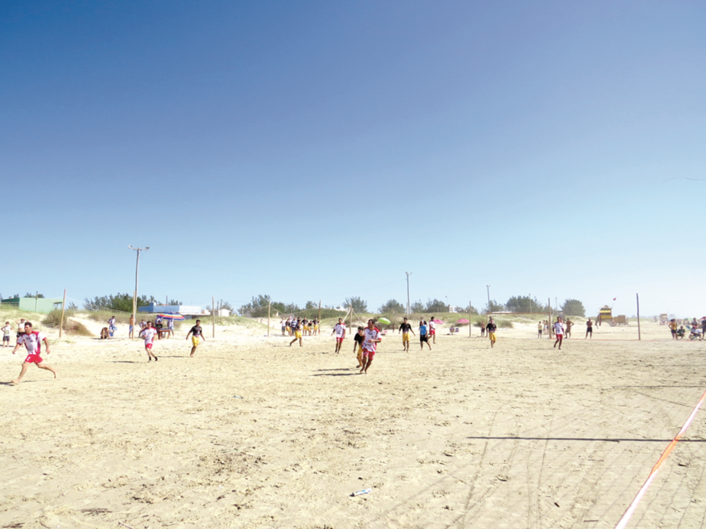 BONS JOGOS MARCAM A ABERTURA  DO CAMPEONATO PRAIANO DE ROSA DO MAR