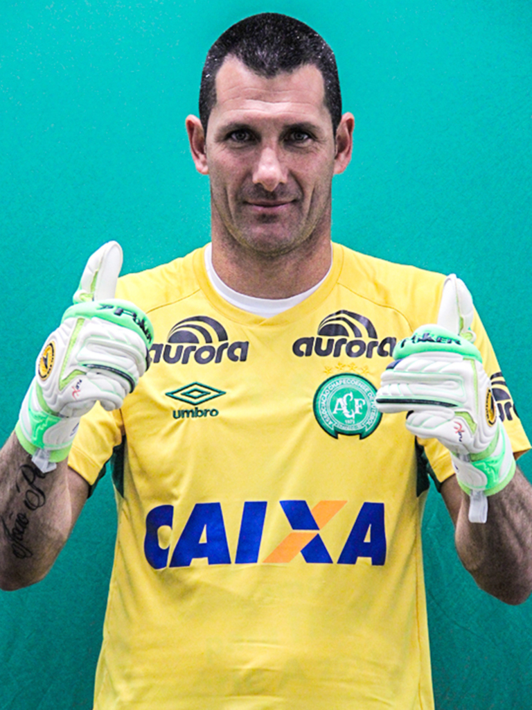 A TRAJETÓRIA DE SUCESSO DO GOLEIRO NIVALDO