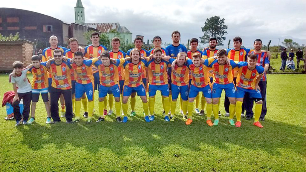 HEBER ROBERTO LOPES APITA A GRANDE FINAL DO CAMPEONATO MUNICIPAL DE FUTEBOL DE SÃO JOÃO DO SUL
