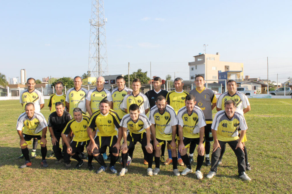 VETERANOS DO BAIRRO PROGRESSO E  SÃO PAULO FAZEM CLÁSSICO REGIONAL