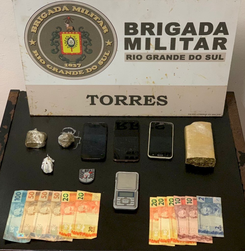 BM PRENDE HOMEM POR TRÁFICO DE DROGAS EM TORRES