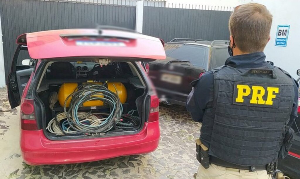 APÓS FURTO DE CABOS EM SANTA CATARINA, QUADRILHA É PRESA PELA PRF EM TORRES
