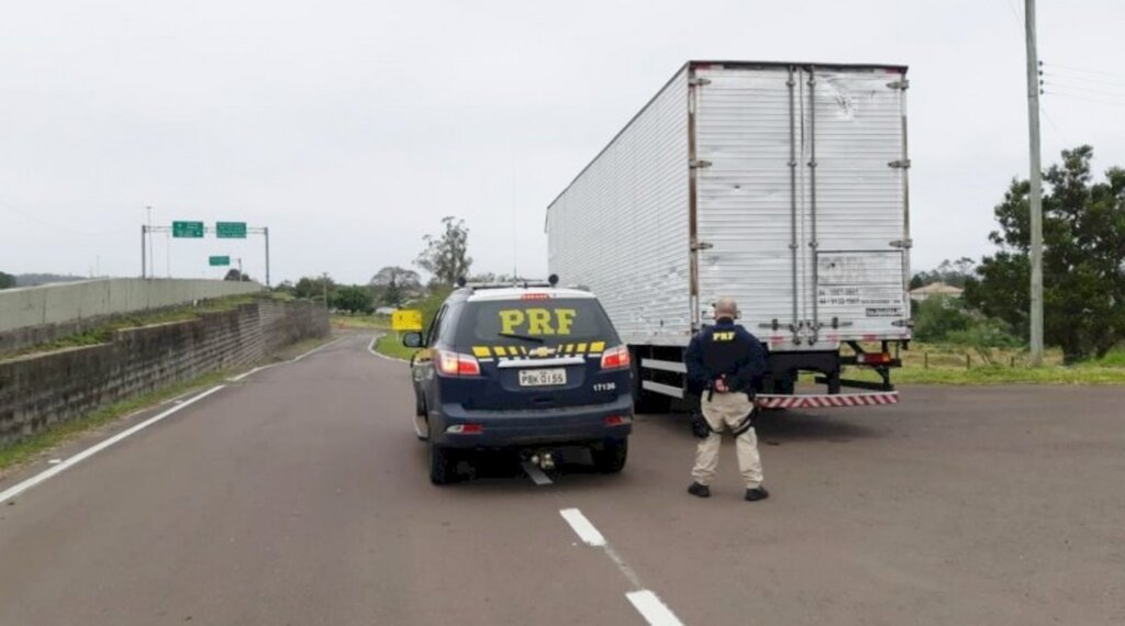 PRF PRENDE FORAGIDO DA JUSTIÇA EM TORRES