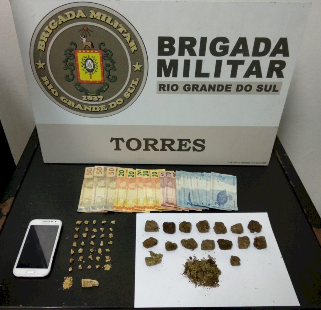 BM PRENDE TRIO POR TRÁFICO DE DROGAS DURANTE OPERAÇÃO AVANTE FORÇA TOTAL EM TORRES