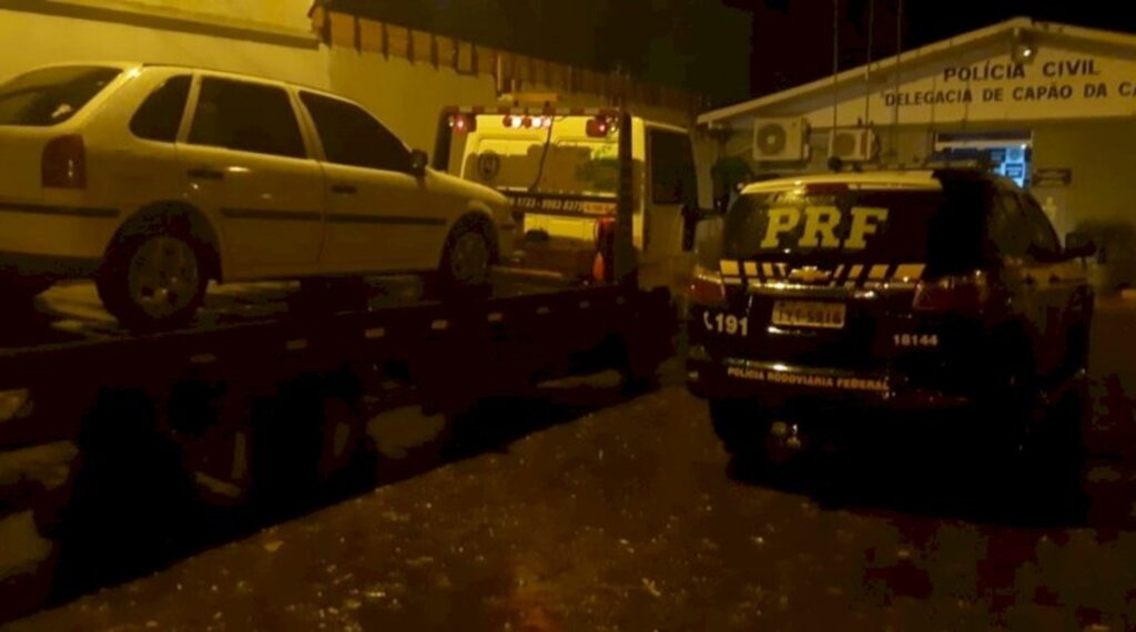 PRF PRENDE HOMEM EMBRIAGADO COM CARRO FURTADO EM TERRA DE AREIA