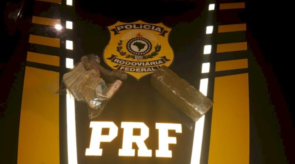 PRF PRENDE HOMEM COM MACONHA E DINHEIRO EM OSÓRIO