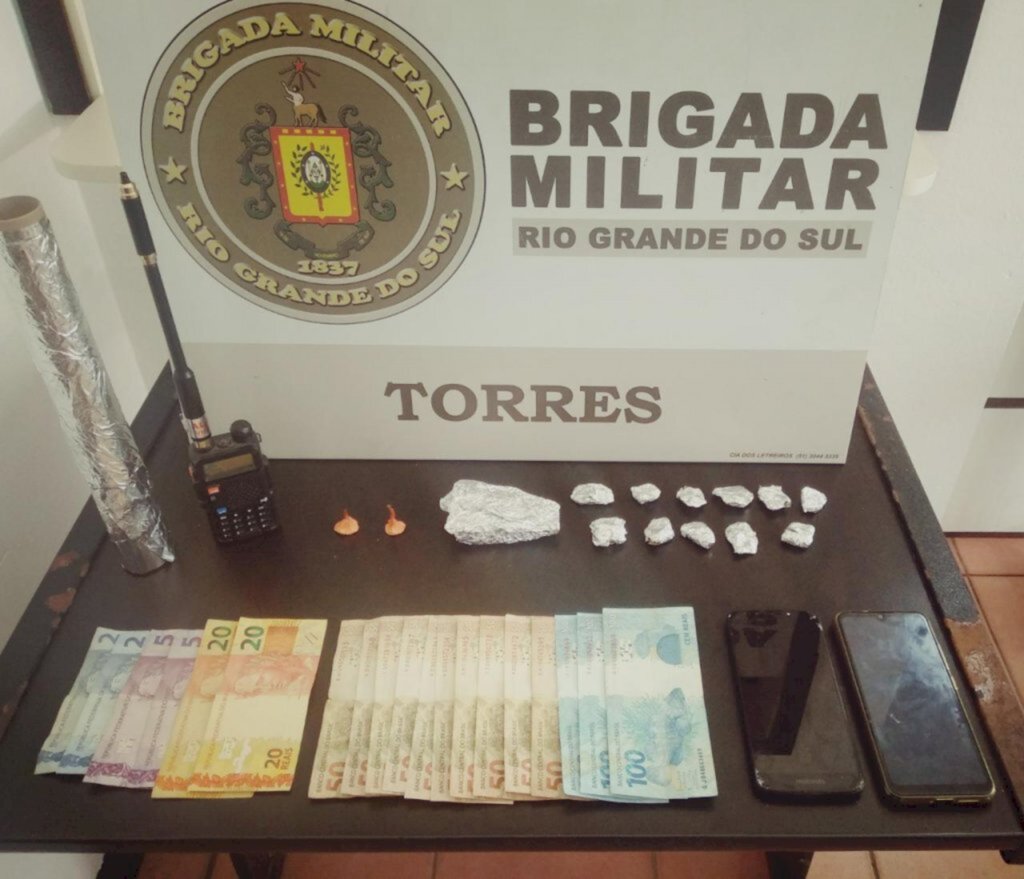 HOMEM É PRESO POR TRÁFICO DE DROGAS EM TORRES